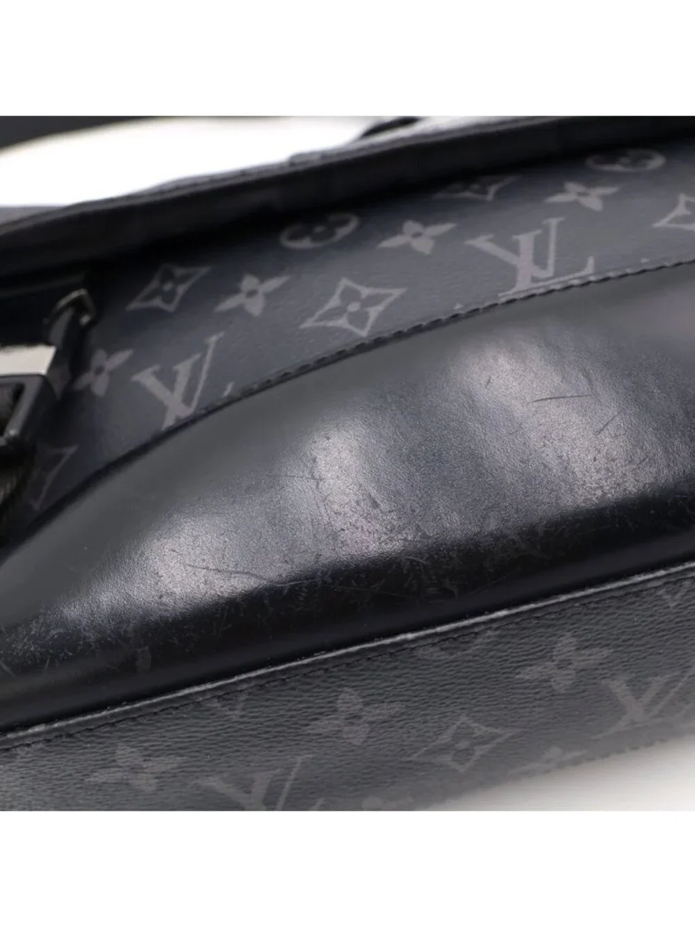 Louis Vuitton Monogram Eclipse Messenger Voyage Shoulder Bag Black Leather